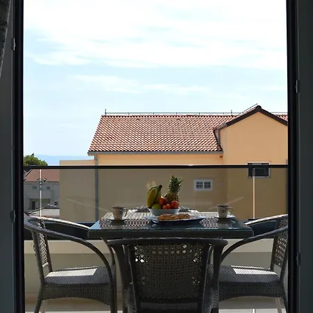Jakov Apartament