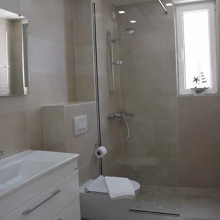 Jakov Apartament