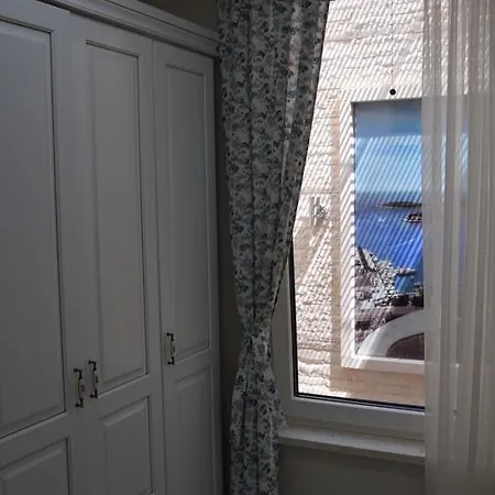 Apartament Jakov *