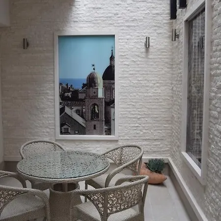 Jakov Apartament